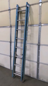 Werner 16' Fiberglass Extension Ladder