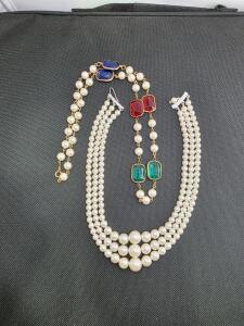 Elegant Faux Pearl and Colored Stone Necklace Set with Gold-Tone and Silver-Tone Clasps