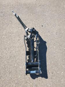 Compact Single Hydraulic Grapple Attachment, 1 Cylinder, Hydraulic Hoses, Skid Steer/Loader Mount