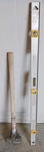 Stanley 48" Aluminum Level & 8 lb Sledgehammer, Wood Handle, Durable Tools, Great Condition