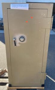 Large Sargent & Greenleaf Locking Steel Safe, 52&rdquo;x27&rdquo;x25&rdquo; 900 lbs, Heavy Duty