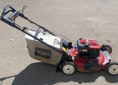 Toro Recycler 22" Self-Propelled Lawn Mower, 190cc Briggs & Stratton, Personal Pace, Mulch/Bag ( Unable to Test )