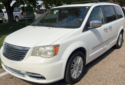 2012 CHRYSLER TOWN & COUNTRY -