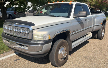 1998 DODGE RAM 3500 - DIESEL - 4X4!