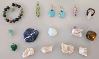 Assorted Semi-Precious Gemstone Jewelry & Specimens &ndash; 16 Pieces