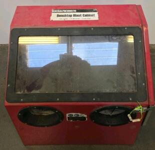 Central Pneumatic 62454 Benchtop Blast Cabinet, 30 lb Capacity, 1/4" NPT Air Inlet, Ceramic Nozzle