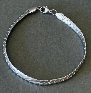 Men's Silver-Tone Curb Chain Bracelet, 8.5" Length, 8mm Width, Lobster Clasp