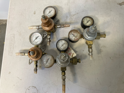 (4) Mixed Lot of Victor Single Stage Gas Pressure Regulators with Gauges, Brass/Zinc, 30/3000 psi Range