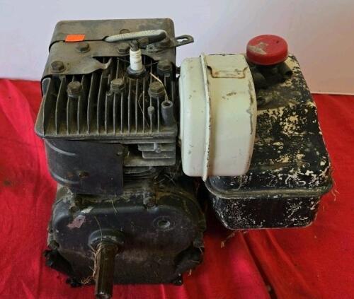 Briggs & Stratton 5 HP Horizontal Shaft Gasoline Engine