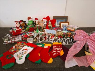 Mixed Christmas Decorations, Plush Toys & Craft Fabric Lot &ndash; 15&ndash;20 lbs
