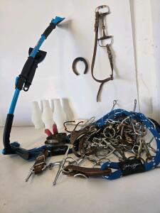 Assorted Horse Grooming & Tack Set: LANSEA Blades, John Roger Halter, Bits, Training Pins, Polar Vortex Sweeper