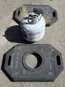 AmeriGas 15 lb Propane Exchange Tank & Two Traffix 36 lb Roof Edge Rubber Ballast Weights