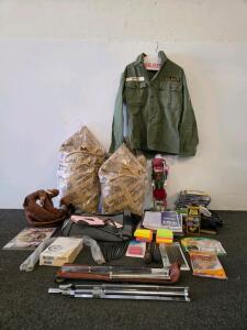 Mixed Lot: Hand Tool & Adhesive Remover- Goo Gone 8oz, Angle Clamp, 2 Multi Screwdrivers, 6 Mail Holders, Wooden Geese Baskets, and More (Shelf E)