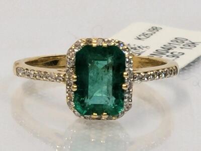 18K Yellow Gold Ring with 1.39ct Emerald & 0.25ct Diamond Halo, IAS Appraisal RN004180