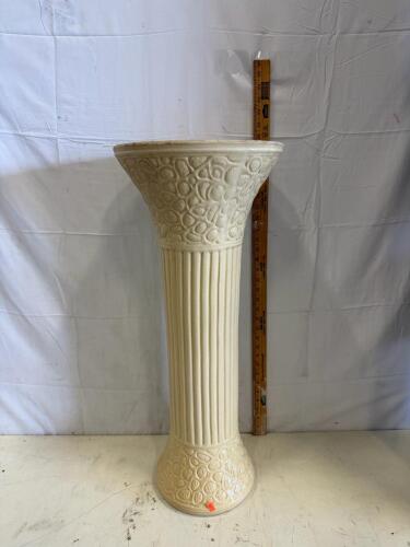 Tall Ceramic Pedestal Plant Stand with Ribbed Column and Pebble Pattern, 24" Height