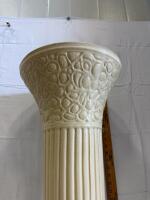 Tall Ceramic Pedestal Plant Stand with Ribbed Column and Pebble Pattern, 24" Height - 4