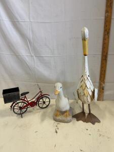 Large 19&rdquo; Metal Duck & 9.5&rdquo; Resin Duck Figurine with Red Decorative Bicycle Set &ndash; Farmhouse Decor