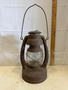 Van Camp No. 180 Air Pilot Railroad Kerosene Lantern with Dietz Globe, USA, 12.5" Tall