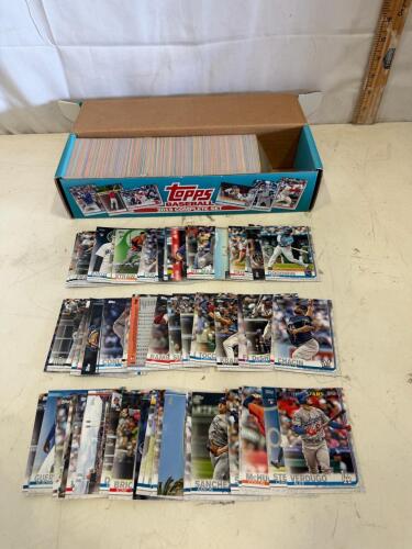 Topps 2019 Baseball Complete Set &ndash; 700 Cards with 5 Rookie Variations, Major Stars, Boxed