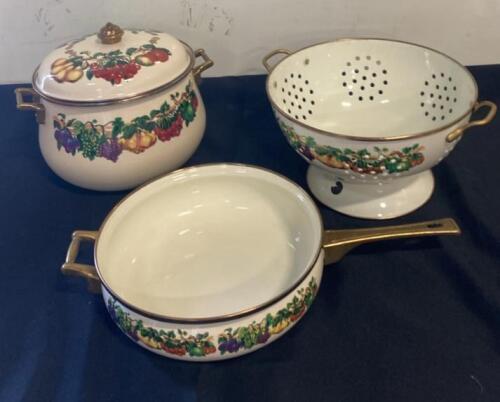 Tabletops Unlimited Enamel Cookware Set &ndash; Fruit Garland Pattern, 3-Piece Set