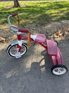 Radio Flyer Classic Red Dual Deck Tricycle, 12" Front Wheel, Adjustable Seat