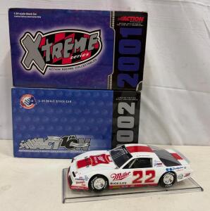 2002 Action 1:24 Scale Alan Kulwicki #22 Miller High Life Die-Cast Model