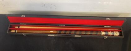 Bellulli Pool Cue with Decorative Inlays and Hard Case