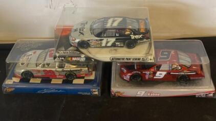 Hot Wheels 1:24 NASCAR Die-Cast Cars&mdash;Kevin Harvick #29, Matt Kenseth #17, Kasey Kahne #9