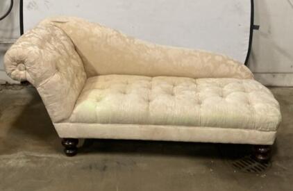 Elegant Victorian-Inspired Tufted Chaise Lounge with Rolled Backrest and Wooden Legs