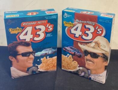 Richard Petty 43&rsquo;s Cheerios Racing 13.3oz Collectible Boxes (2003, Sealed, NASCAR Legends, 2 Variants)