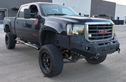 2009 GMC SIERRA 2500 - DIESEL!