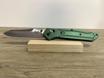 Replica Benchmade 940 Osborne Green Aluminum Folding Knife 3.40" CPM-S30V Blade, Axis Lock, USA, unable to authenticate