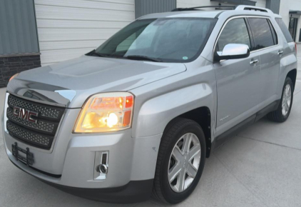 2010 GMC TERRAIN - AWD - LEATHER SEATS!