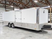 2006 CHARMAC 24' LEGEND ENCLOSED TRAILER - 10K AXLE RATING - 2