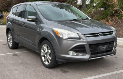 2013 FORD ESCAPE - BUYERS ASSURANCE POLICY!!