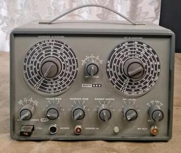 (1) Vintage Eico 369 TV-FM Sweep/Marker Signal Generator