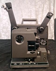 (1) Vintage Bell & Howell 16mm FilmOSound Movie Projector, Model 2585
