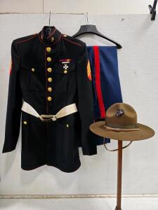 USMC Dress Blue Uniform Set &ndash; Sergeant Rank, Jacket, Trousers, Campaign Cover, Belt, Medals