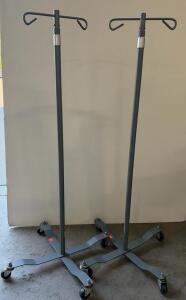 2-AIV Adjustable IV Poles, 5-Point Base, 2 Hook, 5 Caster Wheels, Serial: 3F8010107699
