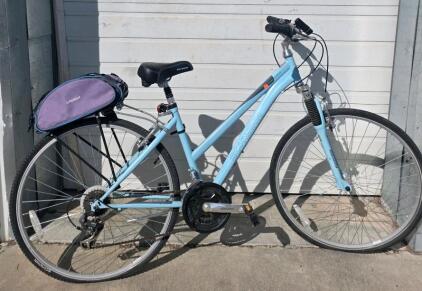 Schwinn Third Avenue Hybrid Bicycle, 21-Speed, 700c Wheels, Front Suspension, Step-Through Frame