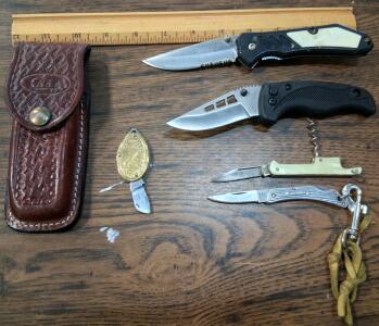 Lot of 5 Folding Pocket Knives &ndash; Case, Frost Cutlery, Imperial &ndash; Includes Leather Sheath