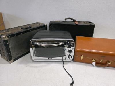 Working Oster Toaster Oven Chrome/Black, Samsonite Hard Shell Suitcase, Metal & Vintage Trunk Cases