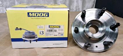 (1) MOOG 513289 Front/Rear Wheel Bearing & Hub Assembly For 2010-2016 Cadillac SRX