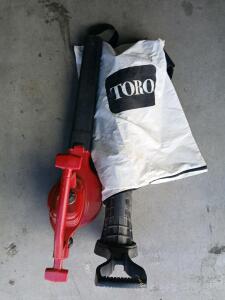 Toro Ultra Blower Vac 51619, 12 Amp, 260 MPH, 340 CFM, with Accessories