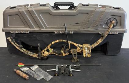 Hoyt ZR 200 Compound Bow, Mossy Oak Camo, Hard Case, Sight, Extras, Serial #011359 (Shelf D)