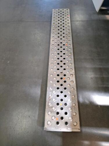 Discount Ramps Aluminum Loading Ramp, 5,000 lb Axle Capacity, 7 ft Length, Punched Surface