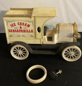 Vintage Ford Model T "Ice Cream & Sarsaparilla" Toy Truck &ndash; Cream/Black, 12" Length