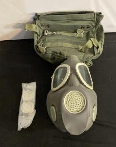 Military M17 Gas Mask w/ Spare Filters & Carrying Bag, Dual-Lens, US Made, Full-Face Respirator