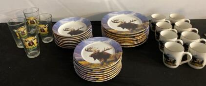 Wild Wings Wildlife Moose Dinnerware Set &ndash; 8 Plates, 8 Mugs, 4 Payette Kid Camp Glasses (2005)