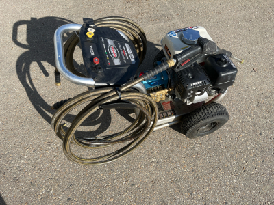 Simpson 3400 PSI Aluminum Series Pressure Washer, Honda GX200 Engine, AAA Triplex Pump, 25-ft Hose